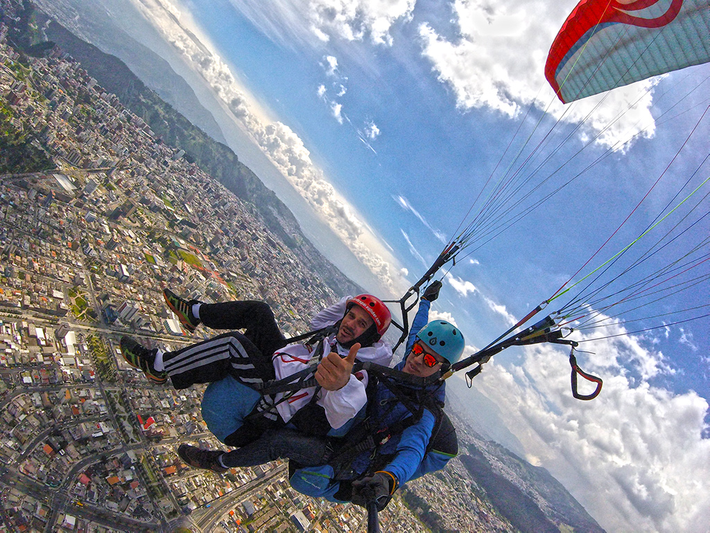 Sobre volando Quito